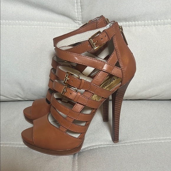 Michael Kors Women's 💃Tan Chic Gladiator-Style Design 5.5" Stiletto Heels SZ 9.5 - Picture 1 of 9